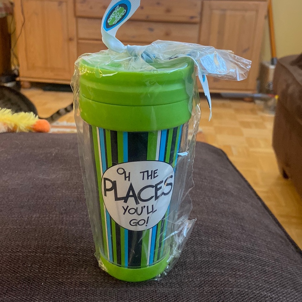 Plastic mug